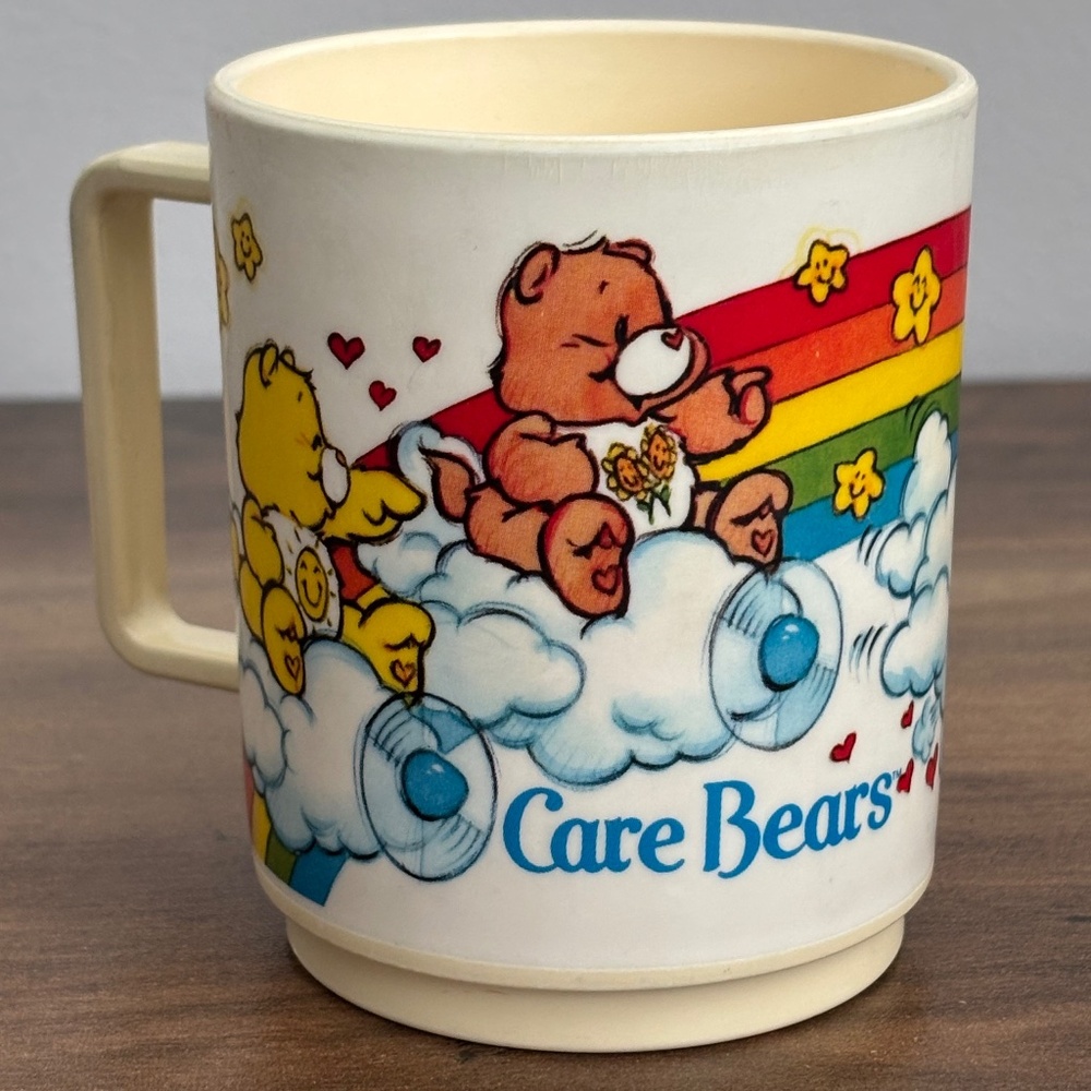 VINTAGE 1983 CARE BEARS Plastic Drink Cup Mug RAINBOW Cloud Graphics Deka USA